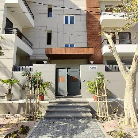 The Shacon Hotel Noida Buitenkant foto