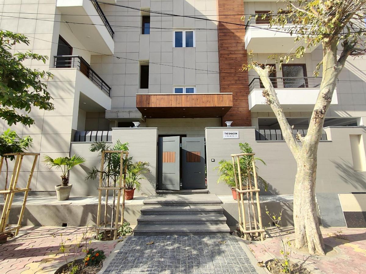 The Shacon Hotel Noida Buitenkant foto