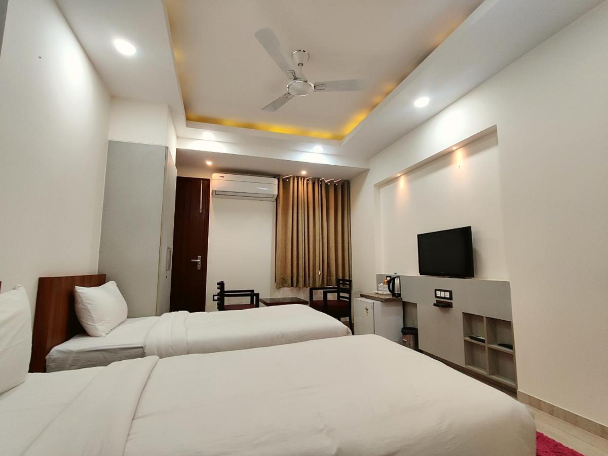 The Shacon Hotel Noida Buitenkant foto