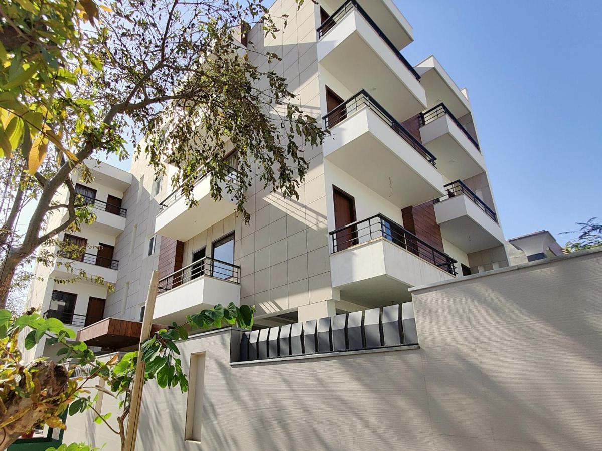 The Shacon Hotel Noida Buitenkant foto